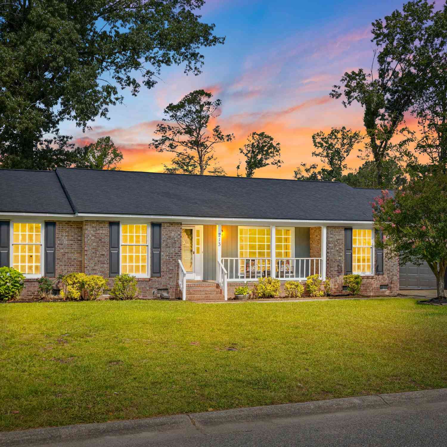 Homes For Sale - 213 Brailsford Road<br/> Summerville, SC 29485