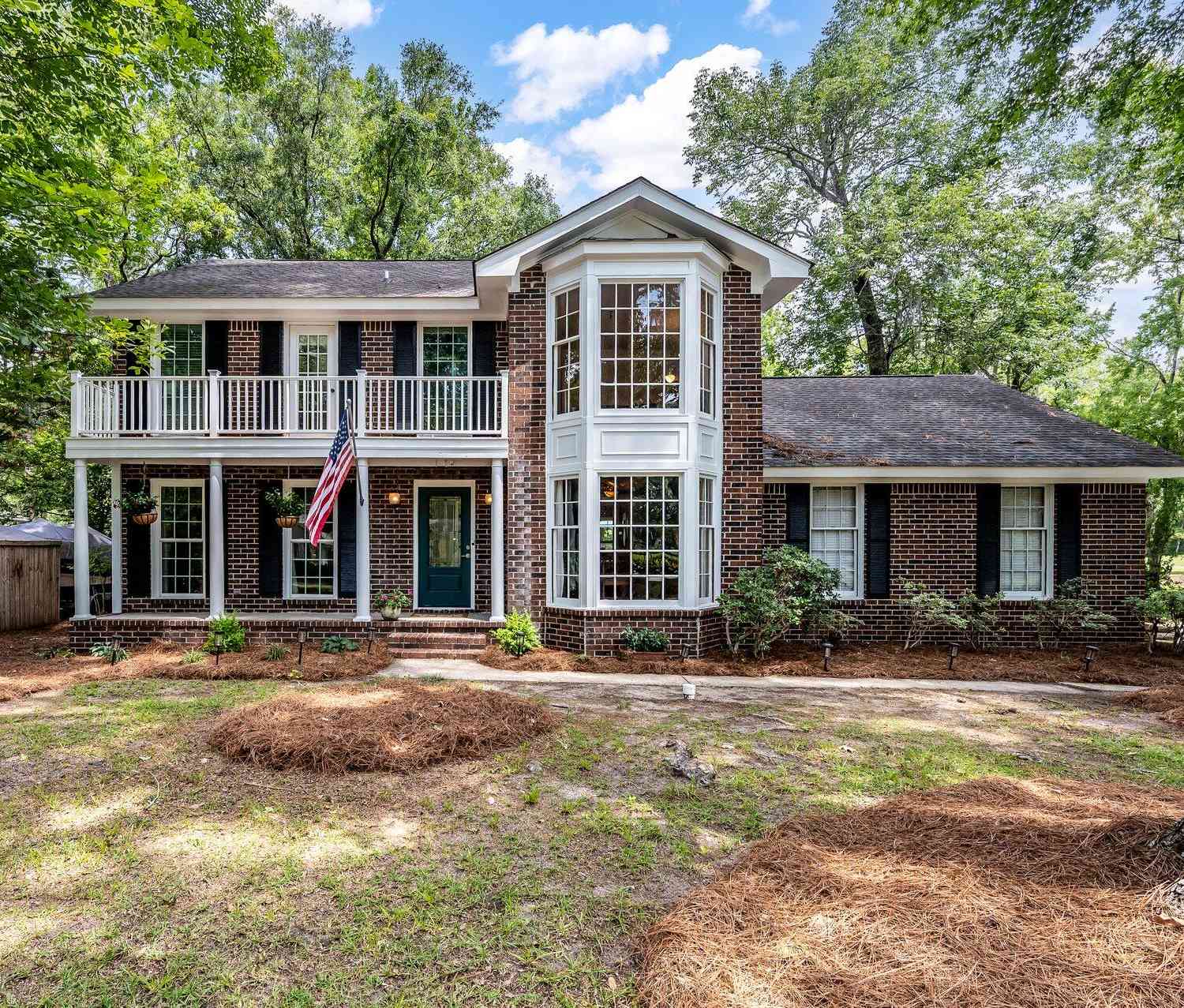 Homes For Sale - 1080 W Deleisseline Boulevard<br/> Mount Pleasant, SC 29464