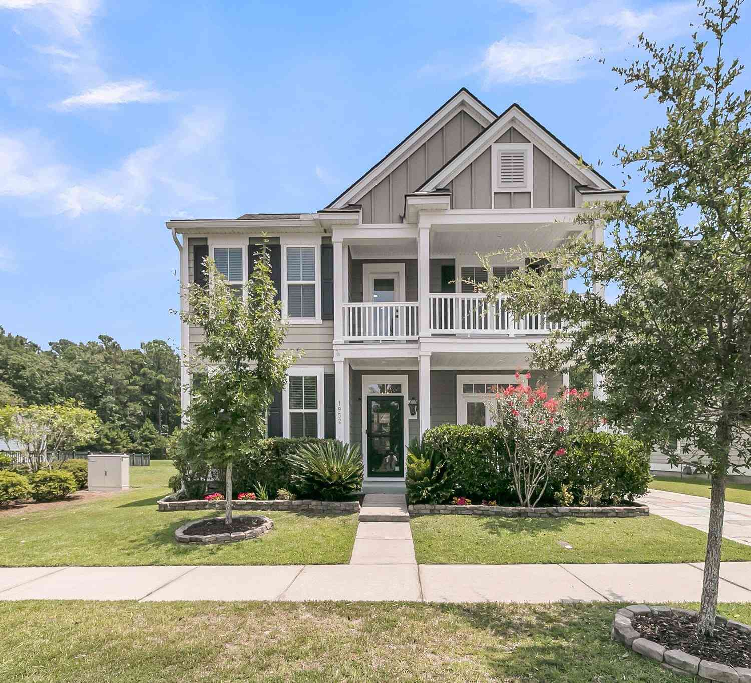 Homes For Sale - 1952 Gammon Street<br/> Charleston, SC 29414