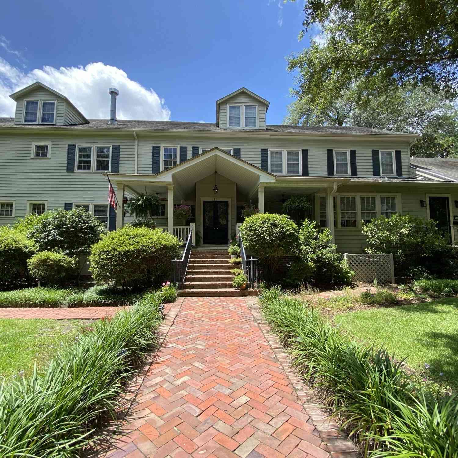 Homes For Rent - 116 W 5th South Street #B<br/> Summerville, SC 29483