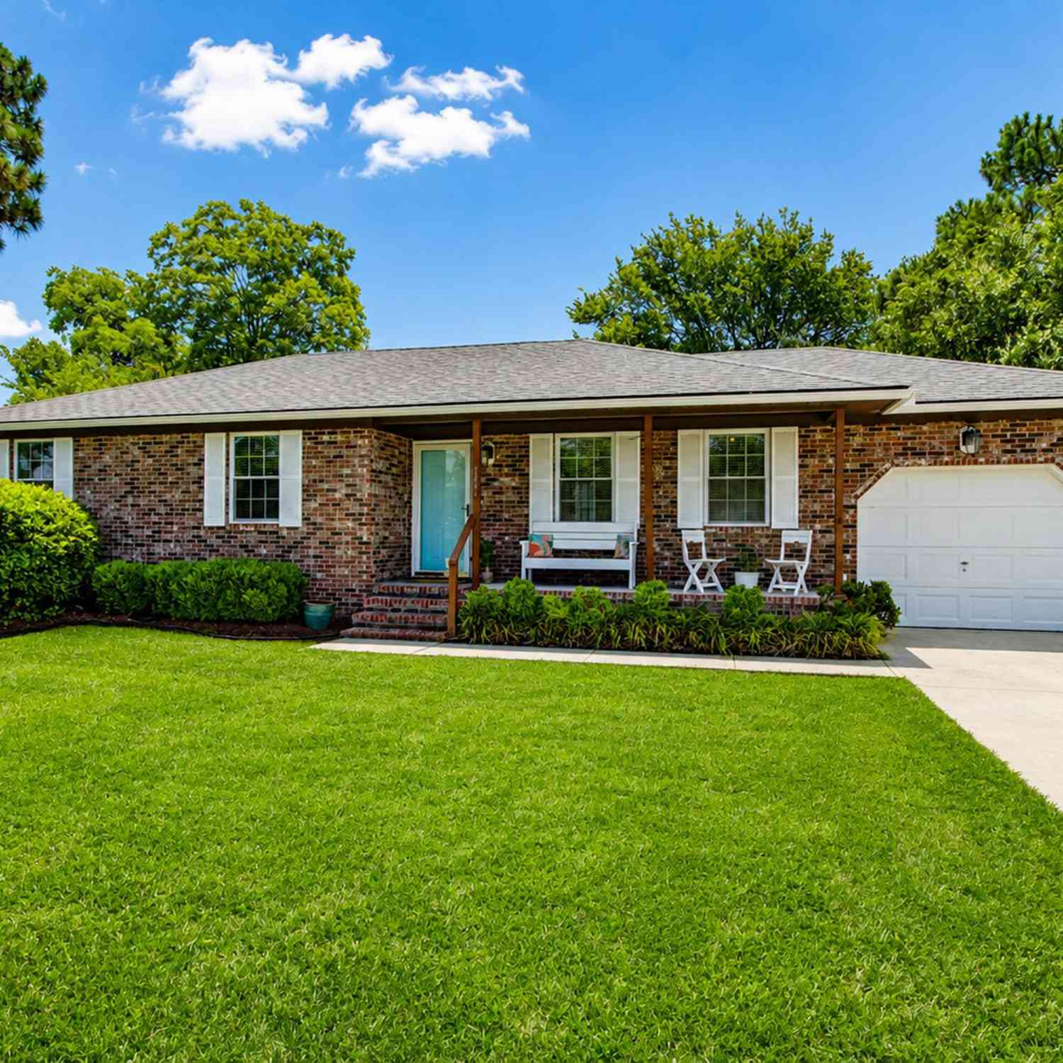 Homes For Sale - 1084 Rosemead Road<br/> Mount Pleasant, SC 29464
