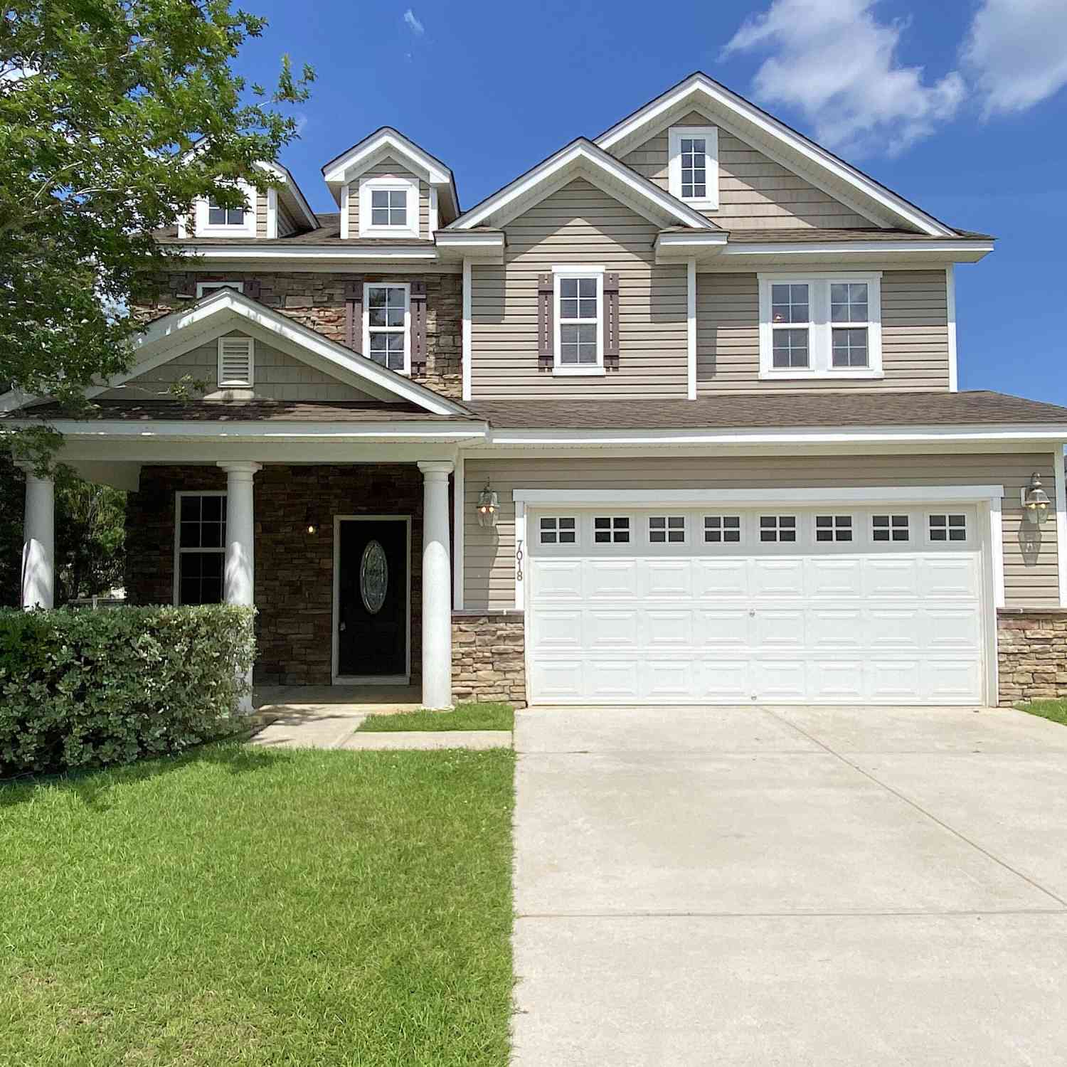 Homes For Rent - 7018 Bellflower Lane<br/> Hanahan, SC 29410
