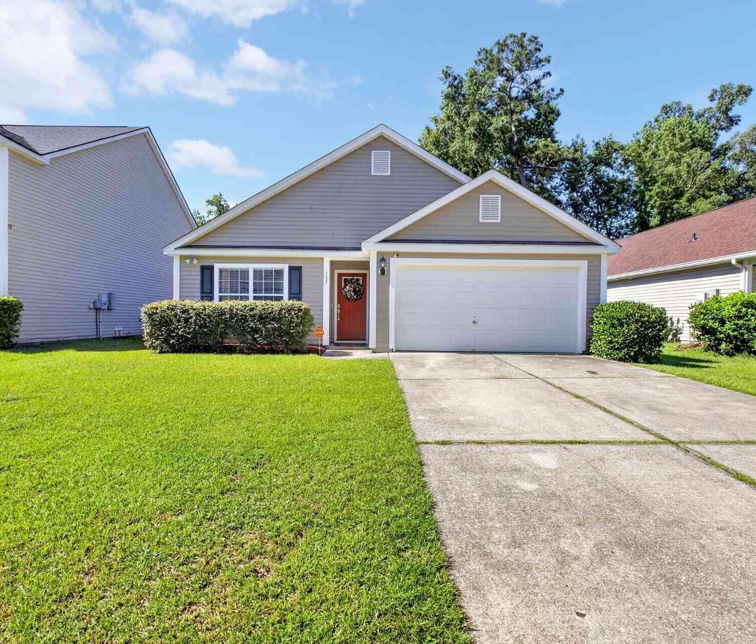 Homes For Rent - 137 Venice Street<br/> Summerville, SC 29483