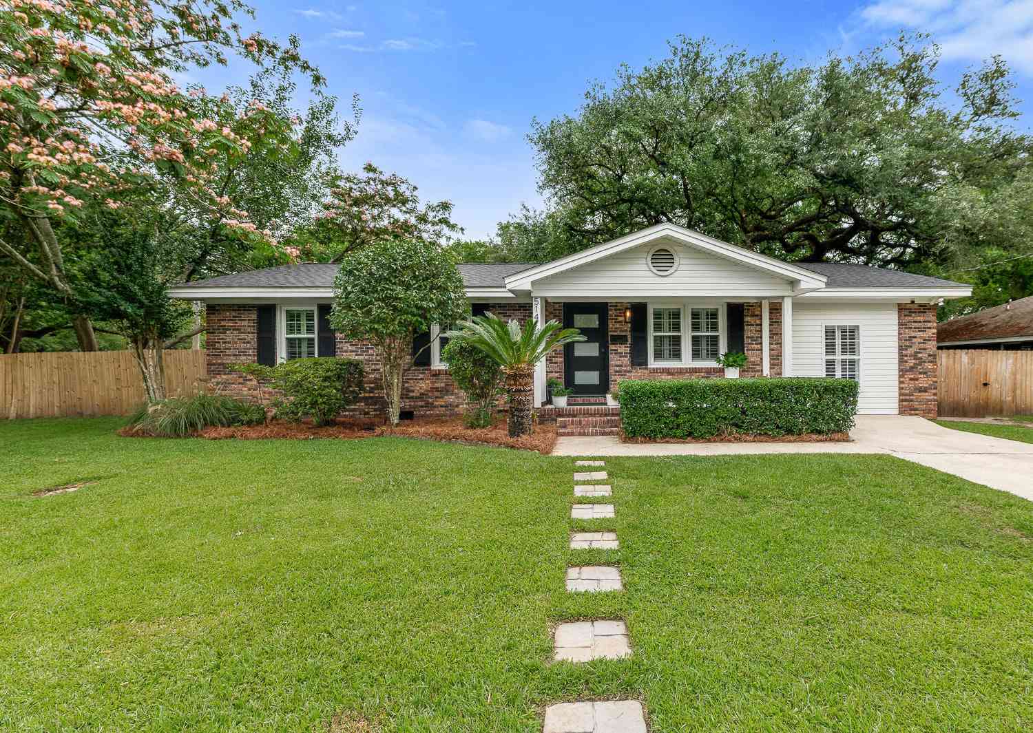 Homes For Sale - 514 Mansfield Street<br/> Charleston, SC 29407