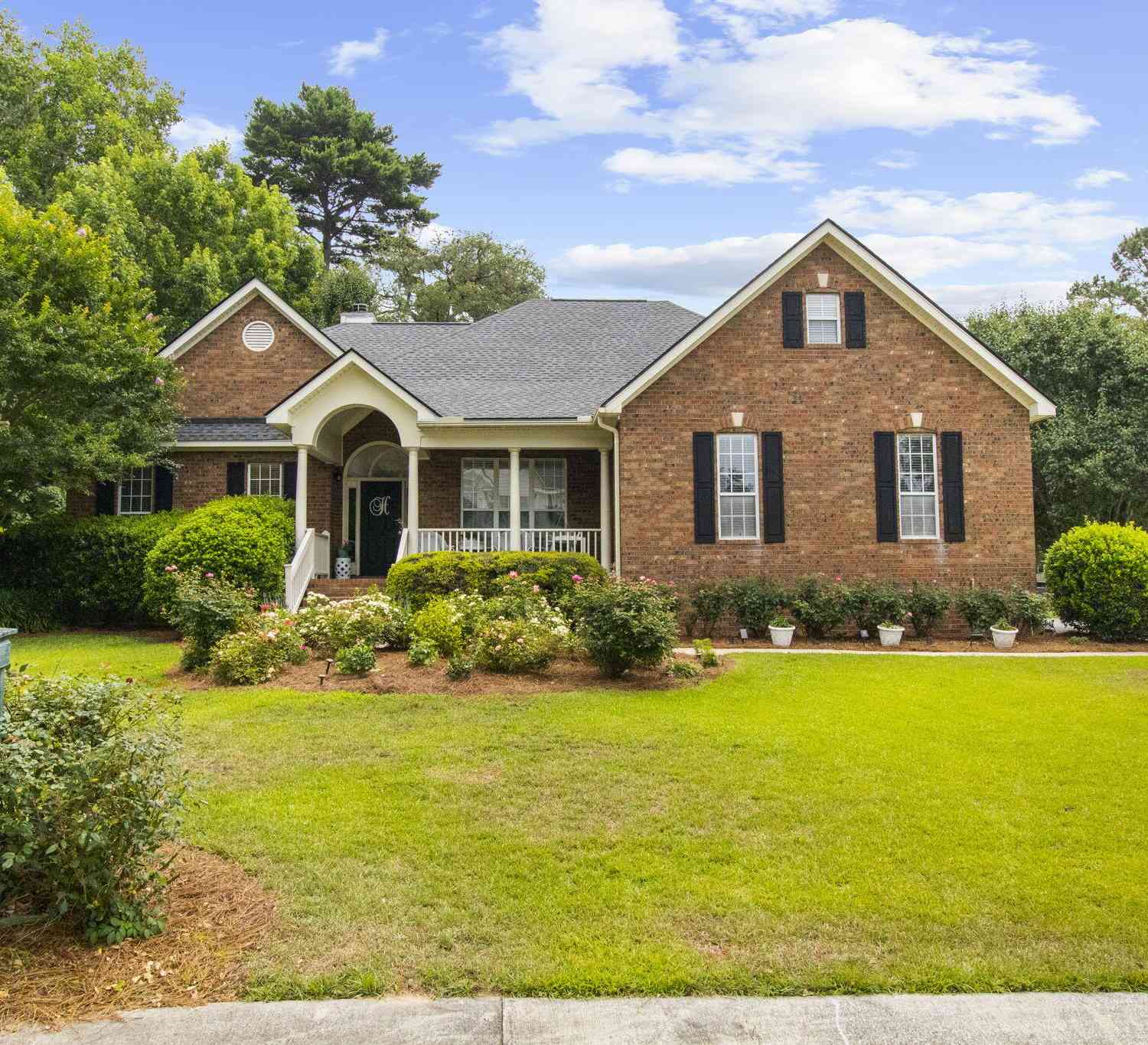 Homes For Sale - 2001 Carriage Way<br/> Summerville, SC 29485