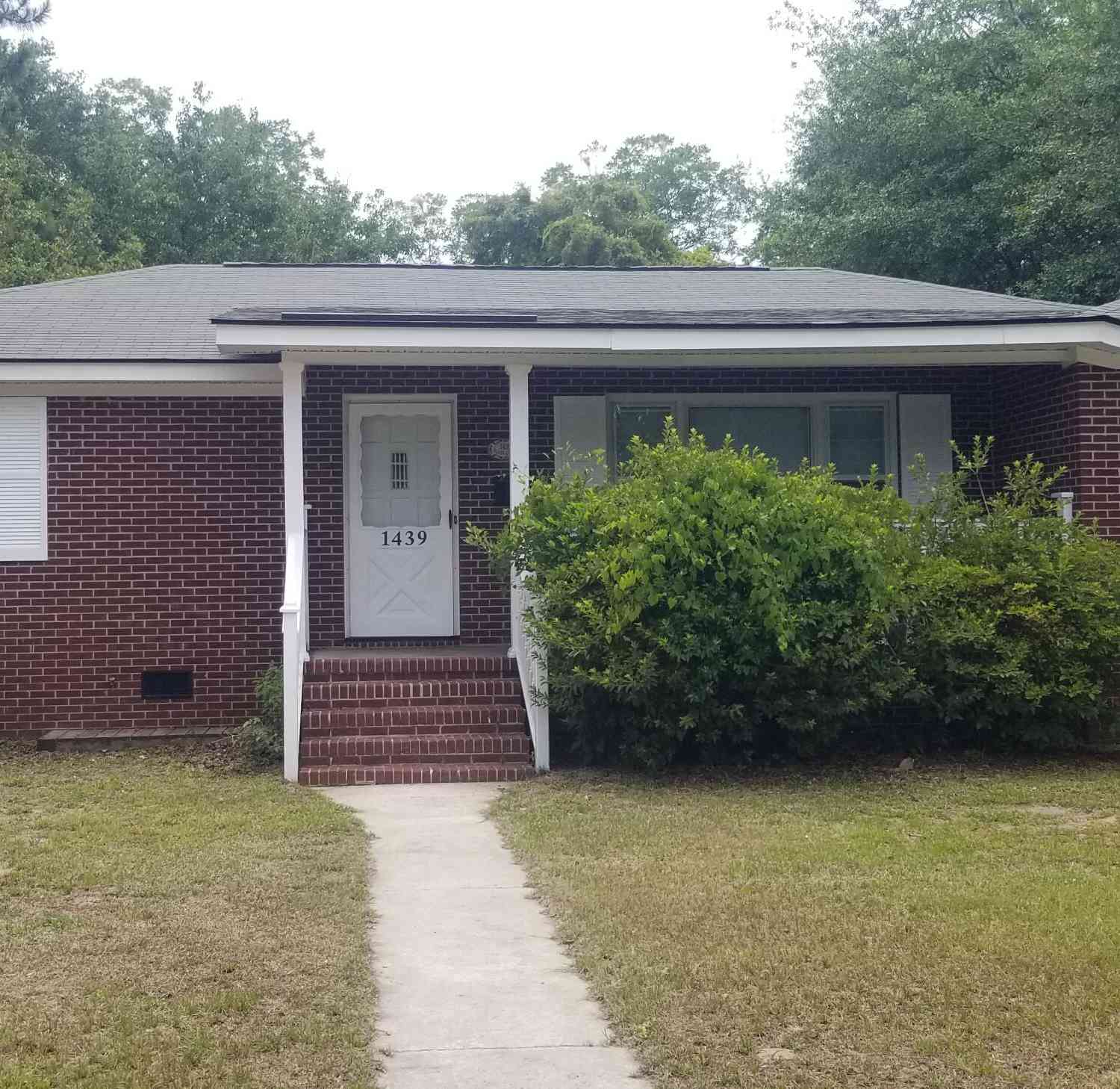 Homes For Rent - 1439 Allen Street<br/> Mount Pleasant, SC 29464