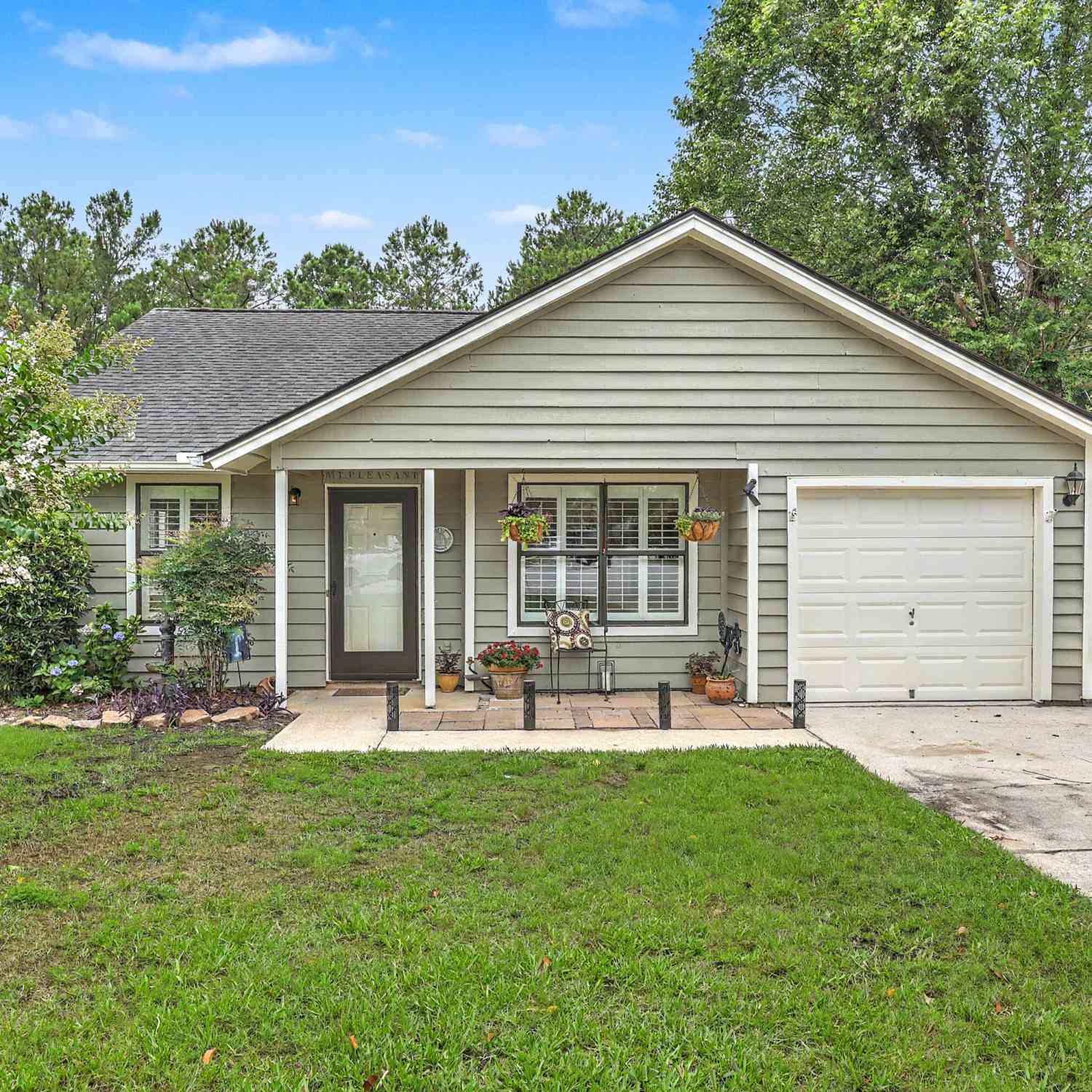 Homes For Sale - 1453 Cypress Court<br/> Mount Pleasant, SC 29466