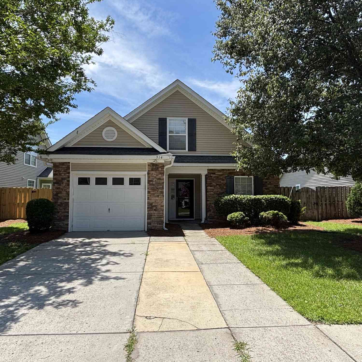 Homes For Sale - 314 Garden Grove Drive<br/> Summerville, SC 29485