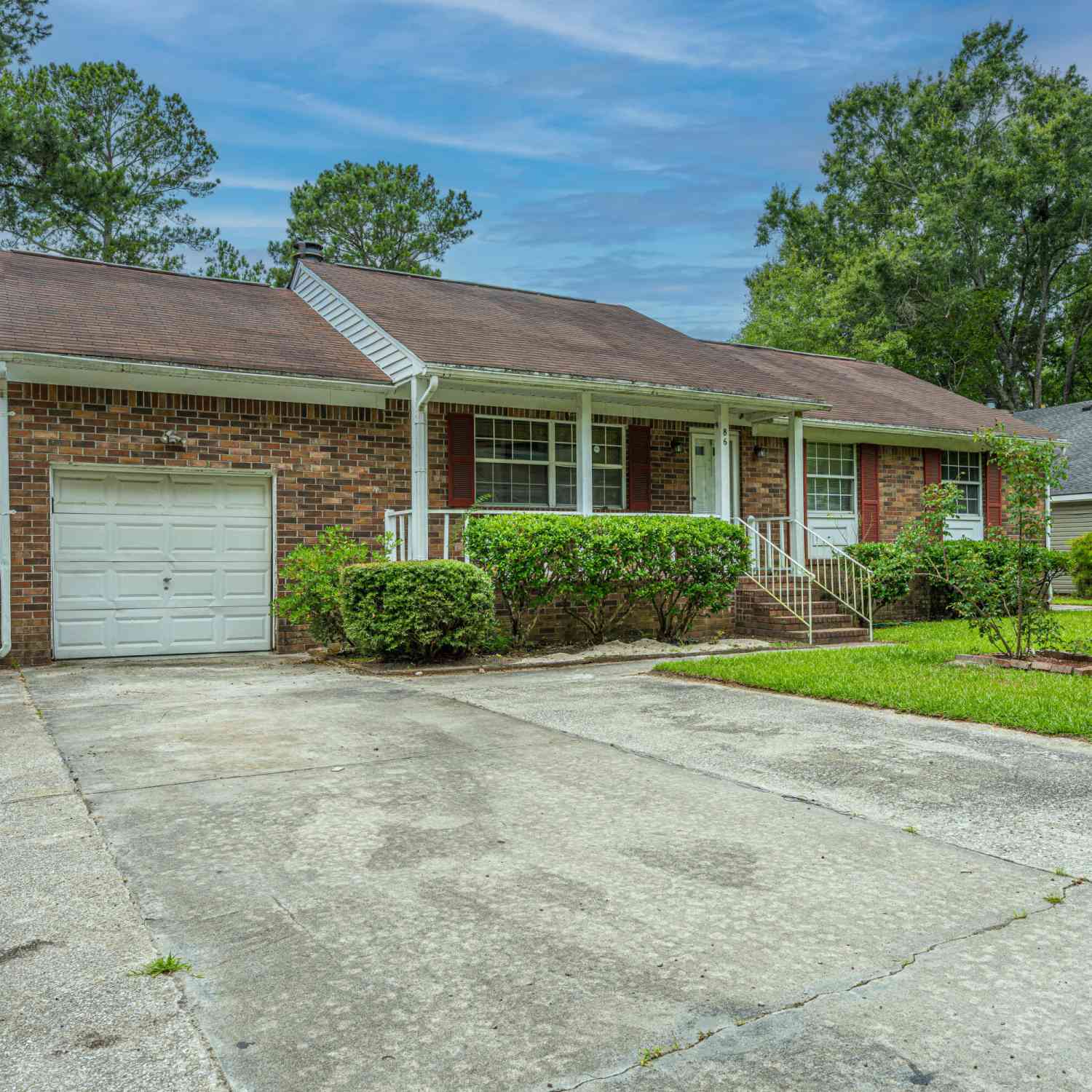 Homes For Sale - 86 Peppertree Lane<br/> North Charleston, SC 29420