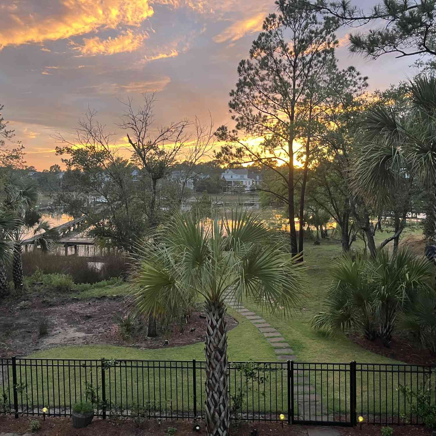 Homes For Sale - 374 Commonwealth Road<br/> Mount Pleasant, SC 29466