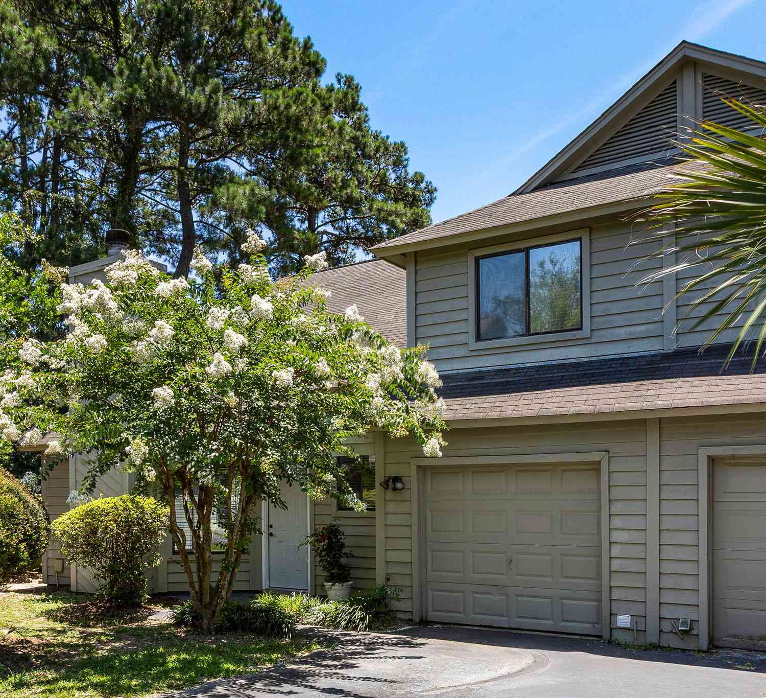 Townhouse For Sale - 28 Maplecrest Drive<br/> Charleston, SC 29412