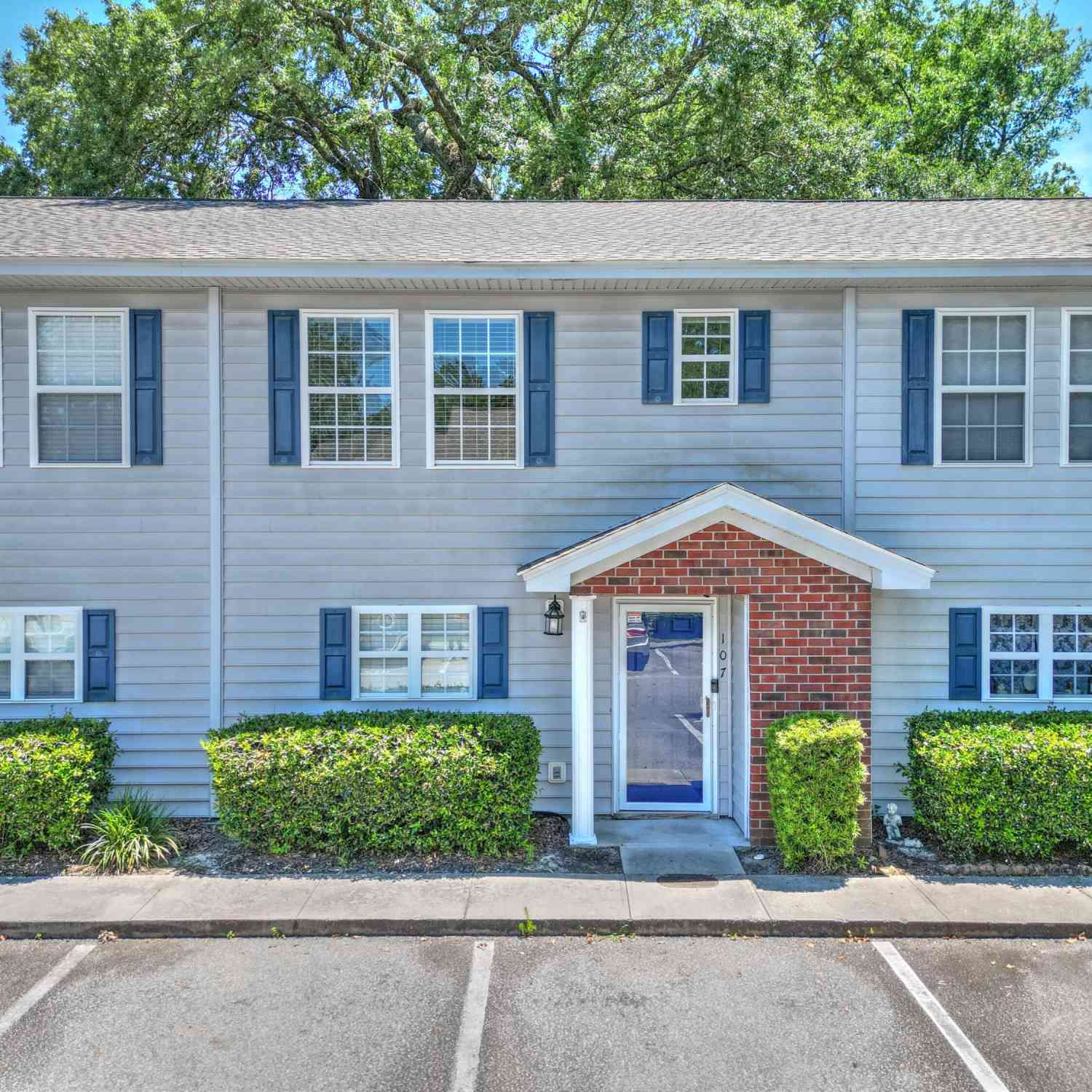 Townhouse For Sale - 107 Alyssa Lane<br/> Summerville, SC 29483