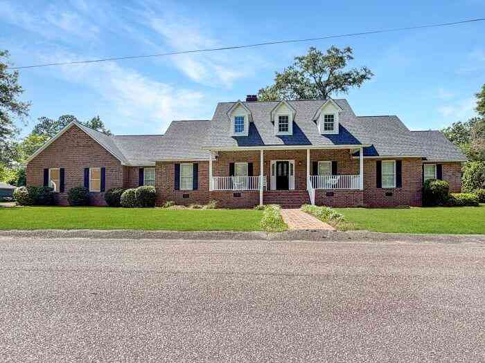 Homes For Sale - 117 Weathers Street<br/> Saint George, SC 29477