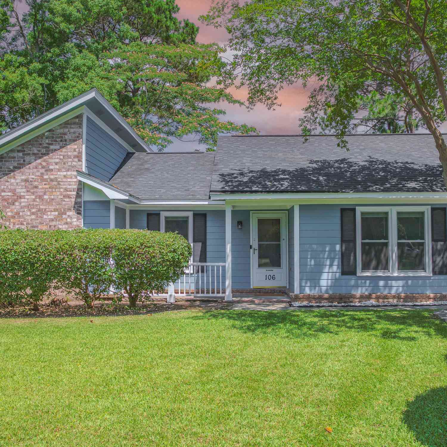 Homes For Sale - 106 James Road<br/> Summerville, SC 29486