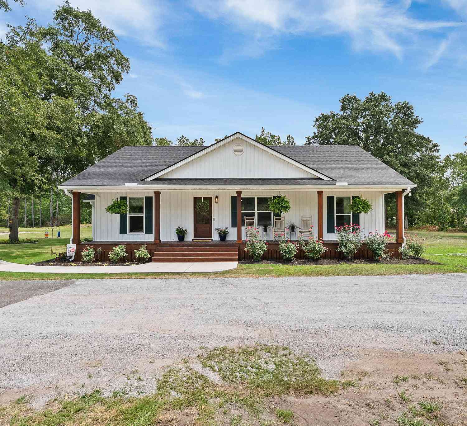 Homes For Sale - 136 Thirteen Way<br/> Cross, SC 29436