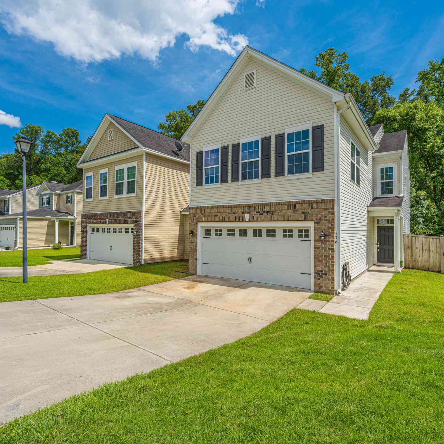 Homes For Sale - 136 Dream Street<br/> Summerville, SC 29483