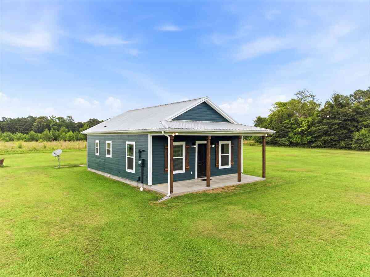 Homes For Sale - 2495 Eutaw Road<br/> Holly Hill, SC 29059