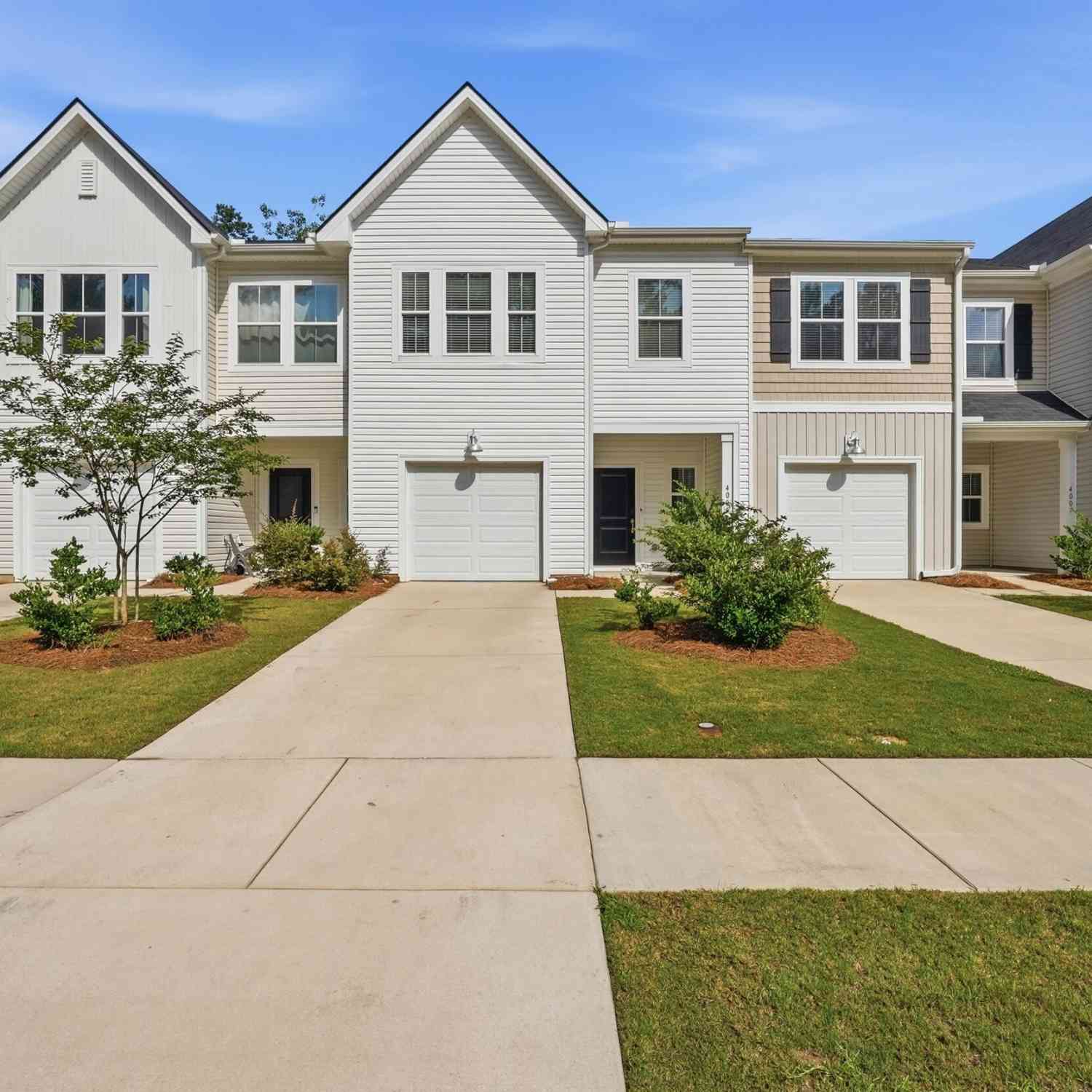 Townhouse For Sale - 4005 E Associate Drive<br/> North Charleston, SC 29418