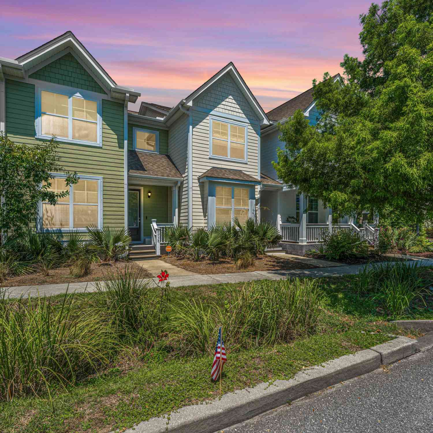 Townhouse For Sale - 4936 W Liberty Park Circle<br/> Charleston County, North Charleston, SC 29405