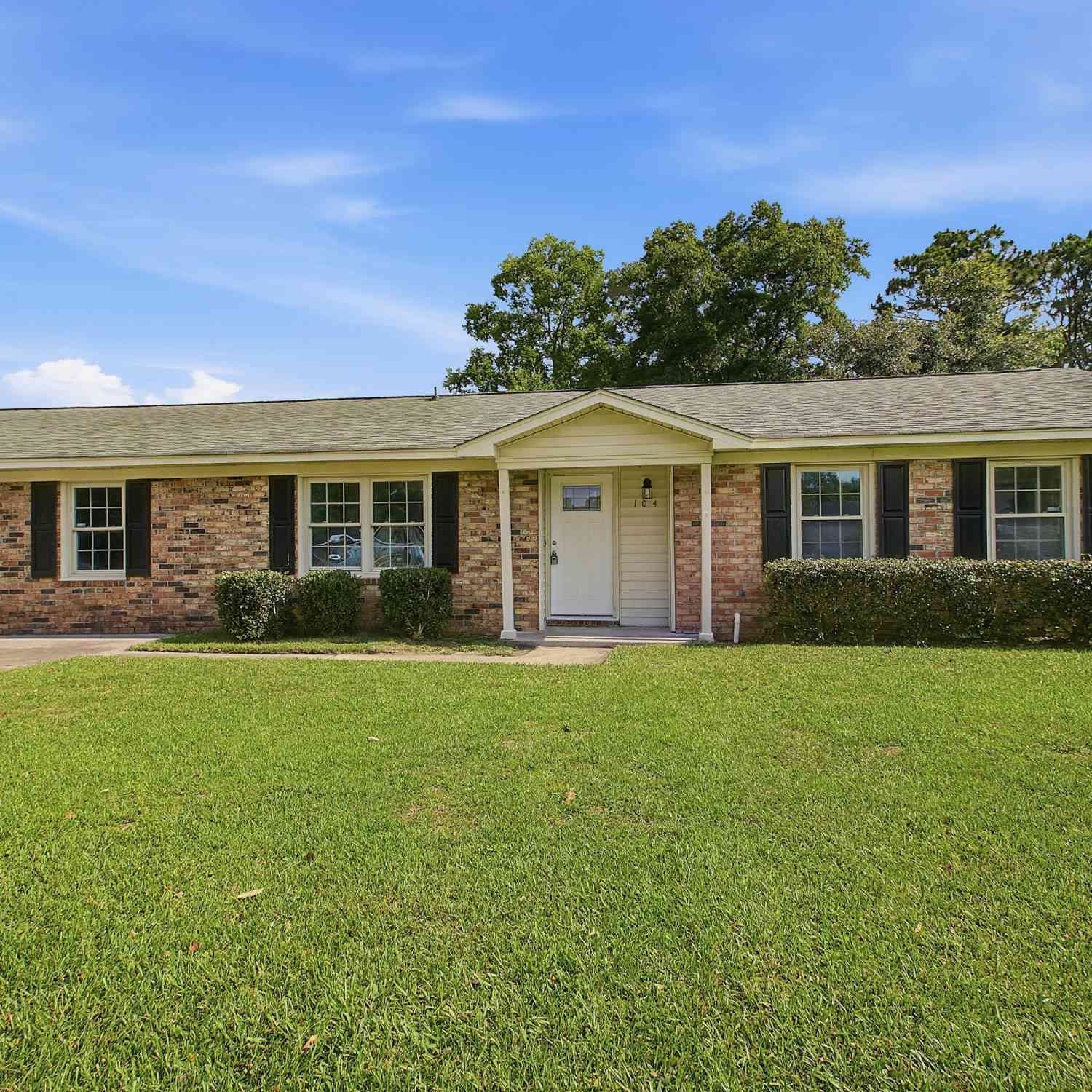 Homes For Sale - 104 General Dennis Drive<br/> Berkeley County, Summerville, SC 29486