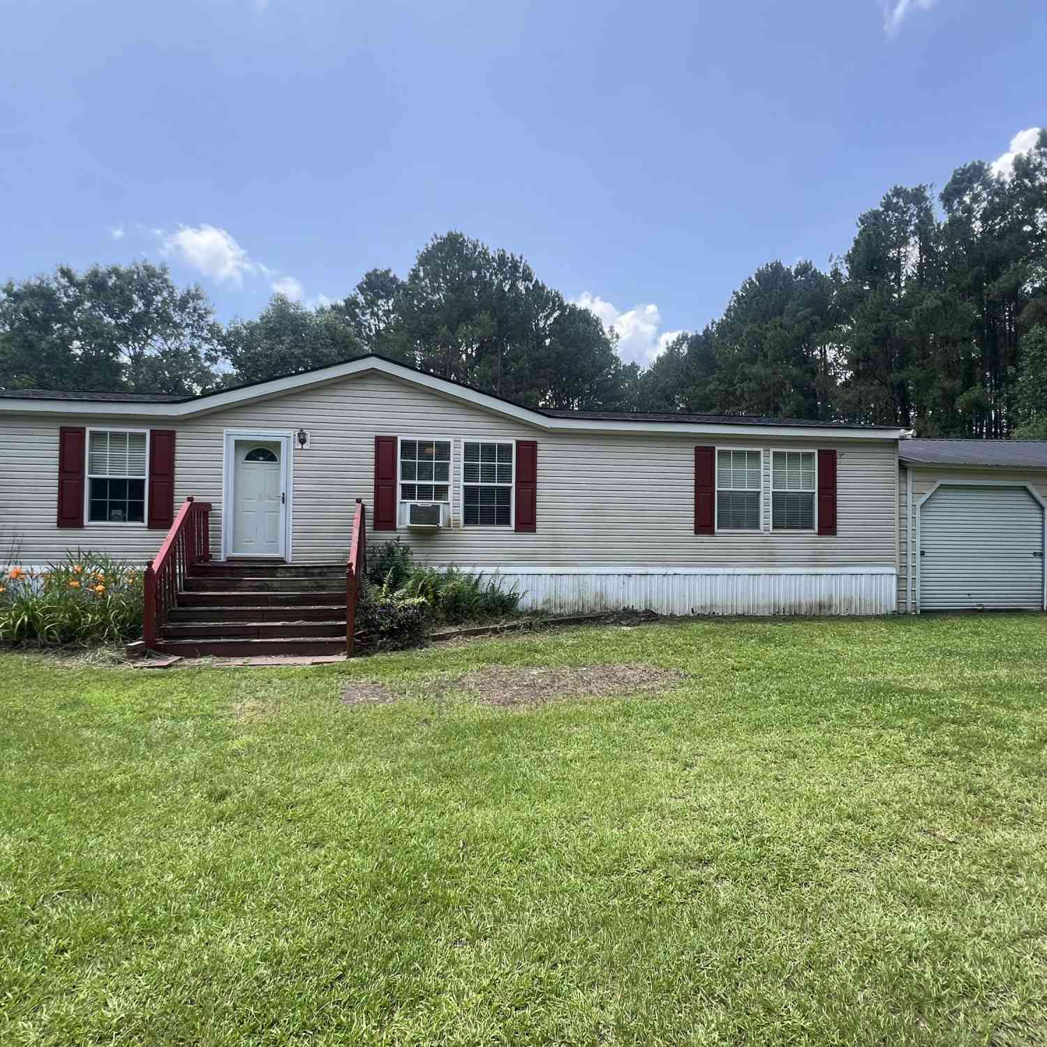 Homes For Sale - 436 Earnels Drive<br/> Colleton County, Walterboro, SC 29488