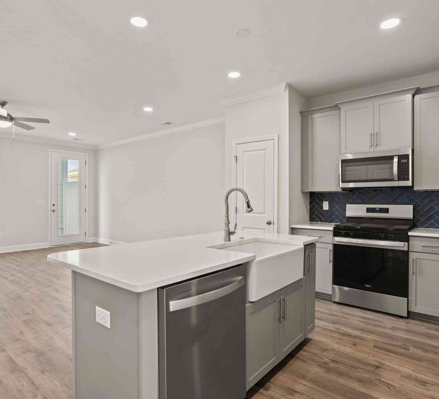 Townhouse For Sale - 230 Lake Greenwood Boulevard<br/> Greenwood County, Greenwood, SC 29649