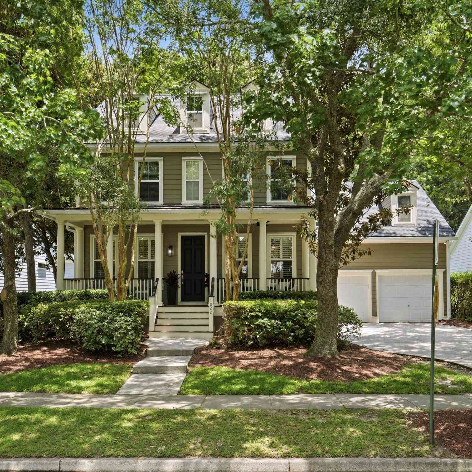 Homes For Sale - 1022 Barfield Street<br/> Charleston, SC 29492