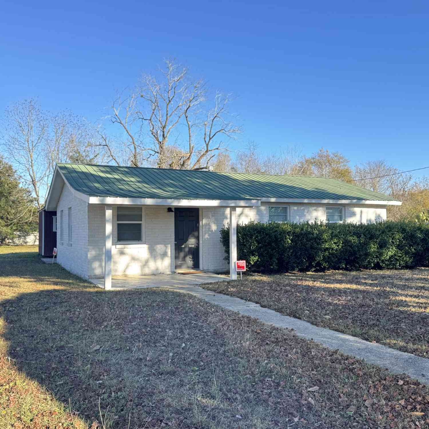 Homes For Sale - 1137 M W Rickenbaker Road<br/> Manning, SC 29102