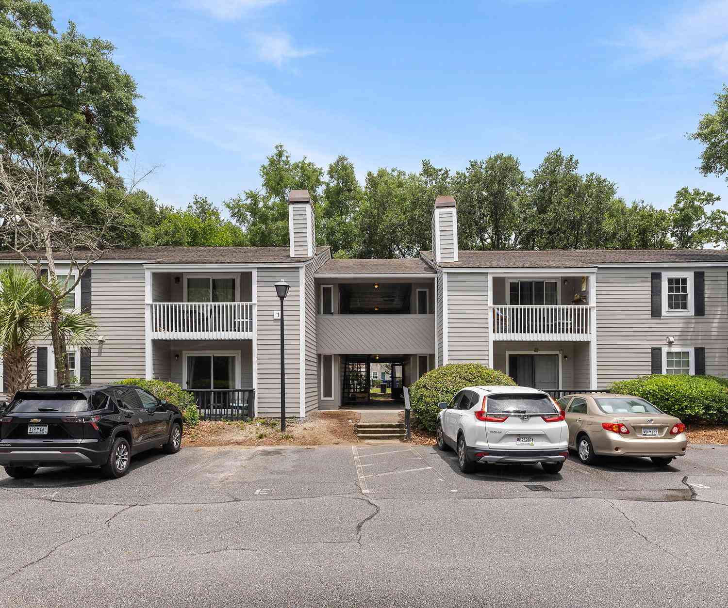 Condo For Sale - 1054 Anna Knapp #1G<br/> Mount Pleasant, SC 29464