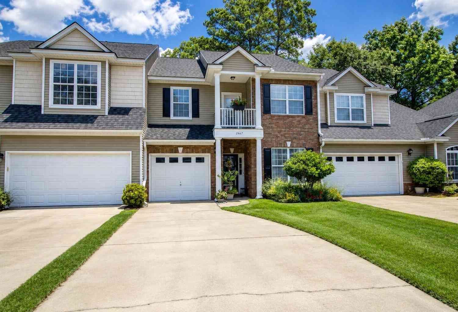 Townhouse For Sale - 2467 Draymohr Court<br/> Mount Pleasant, SC 29466