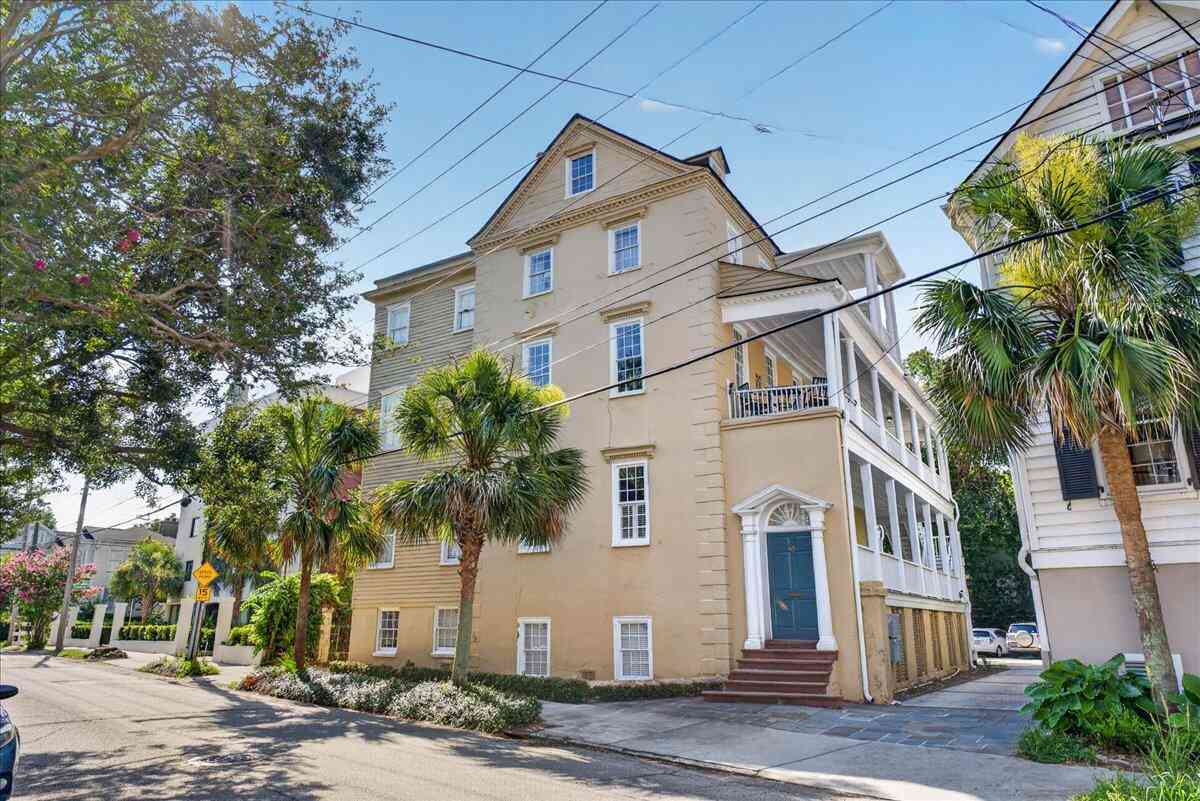 Condo For Sale - 65 Vanderhorst Street #APT F<br/> Charleston, SC 29403