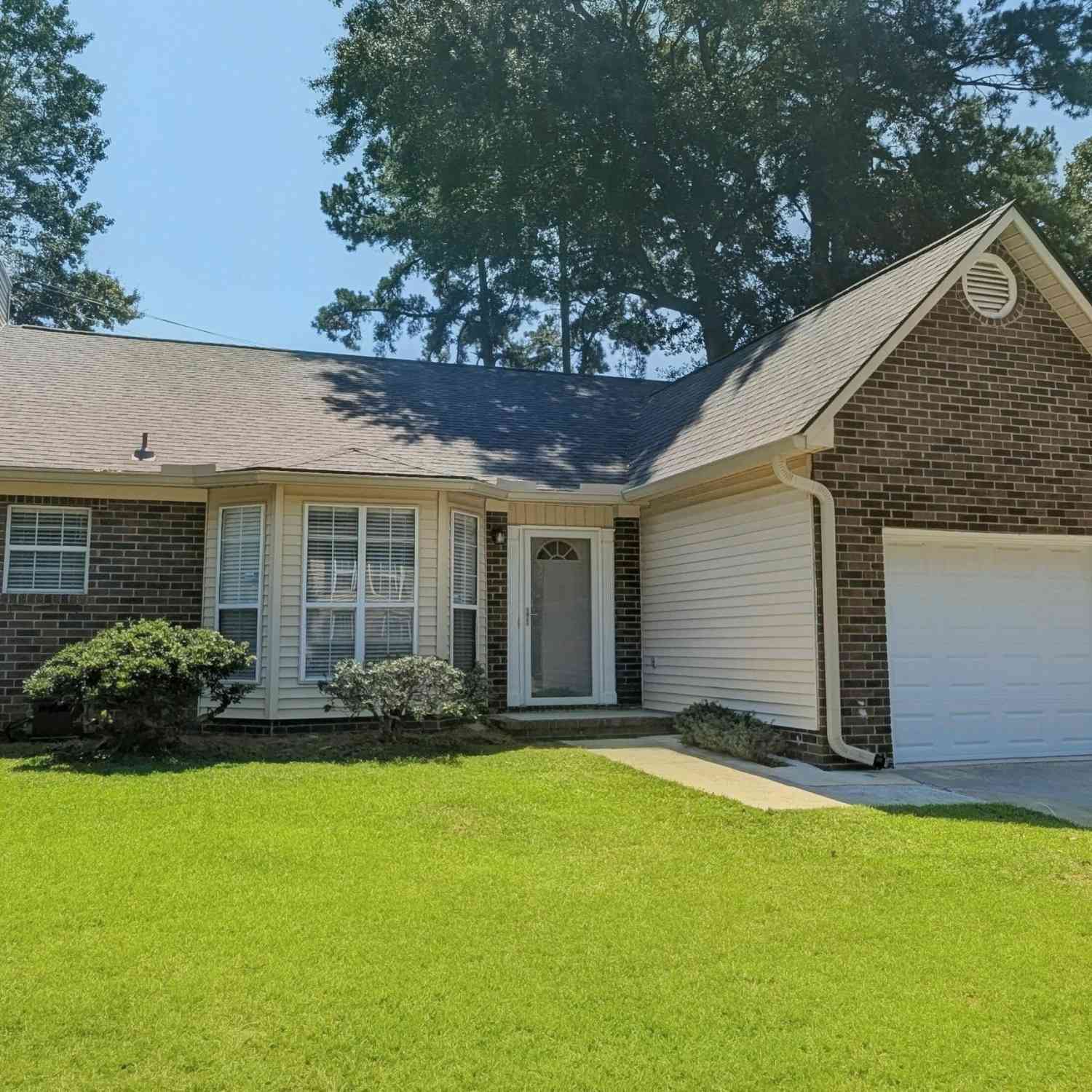 Homes For Sale - 105 Parish Parc Drive<br/> Summerville, SC 29485