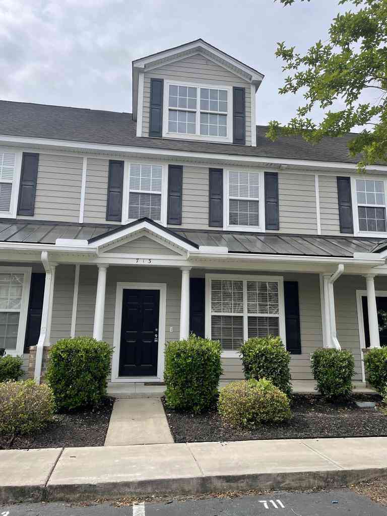 Homes For Rent - 713 Hemingway Circle<br/> Summerville, SC 29483