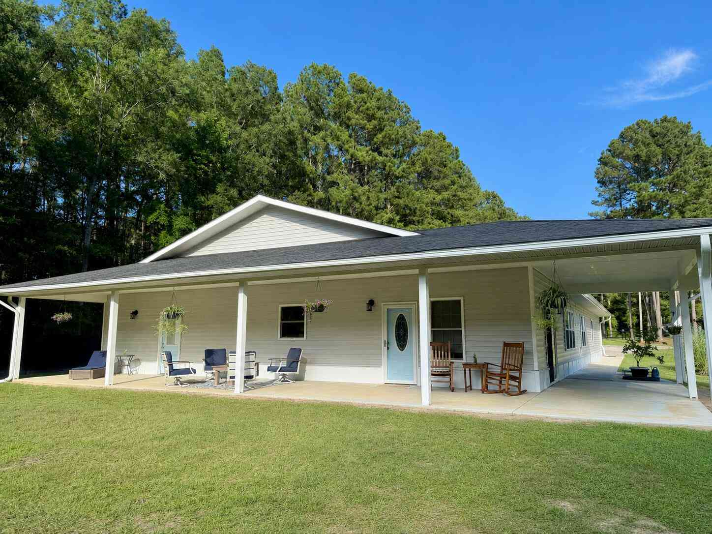 Homes For Sale - 1090 Winding Pond Road<br/> Clarendon County, Manning, SC 29102