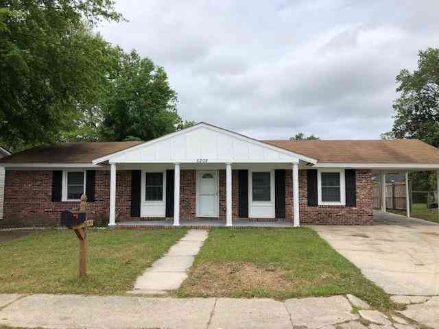 Homes For Rent - 5208 Dorchester Road<br/> North Charleston, SC 29418