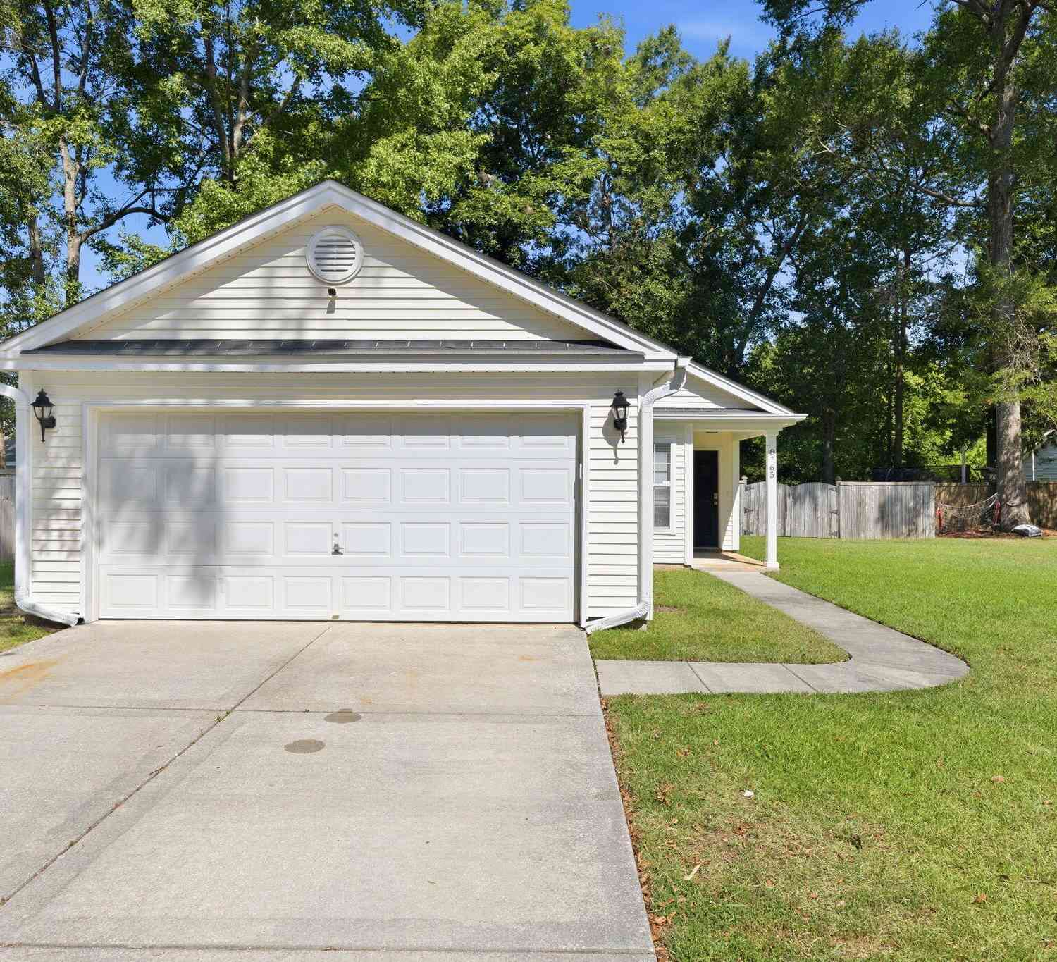 Homes For Rent - 8765 Mahi Mahi Way<br/> North Charleston, SC 29406