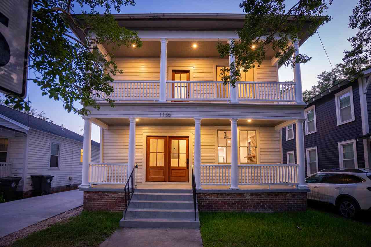 Homes For Sale - 1135 King Street<br/> Charleston County, Charleston, SC 29403