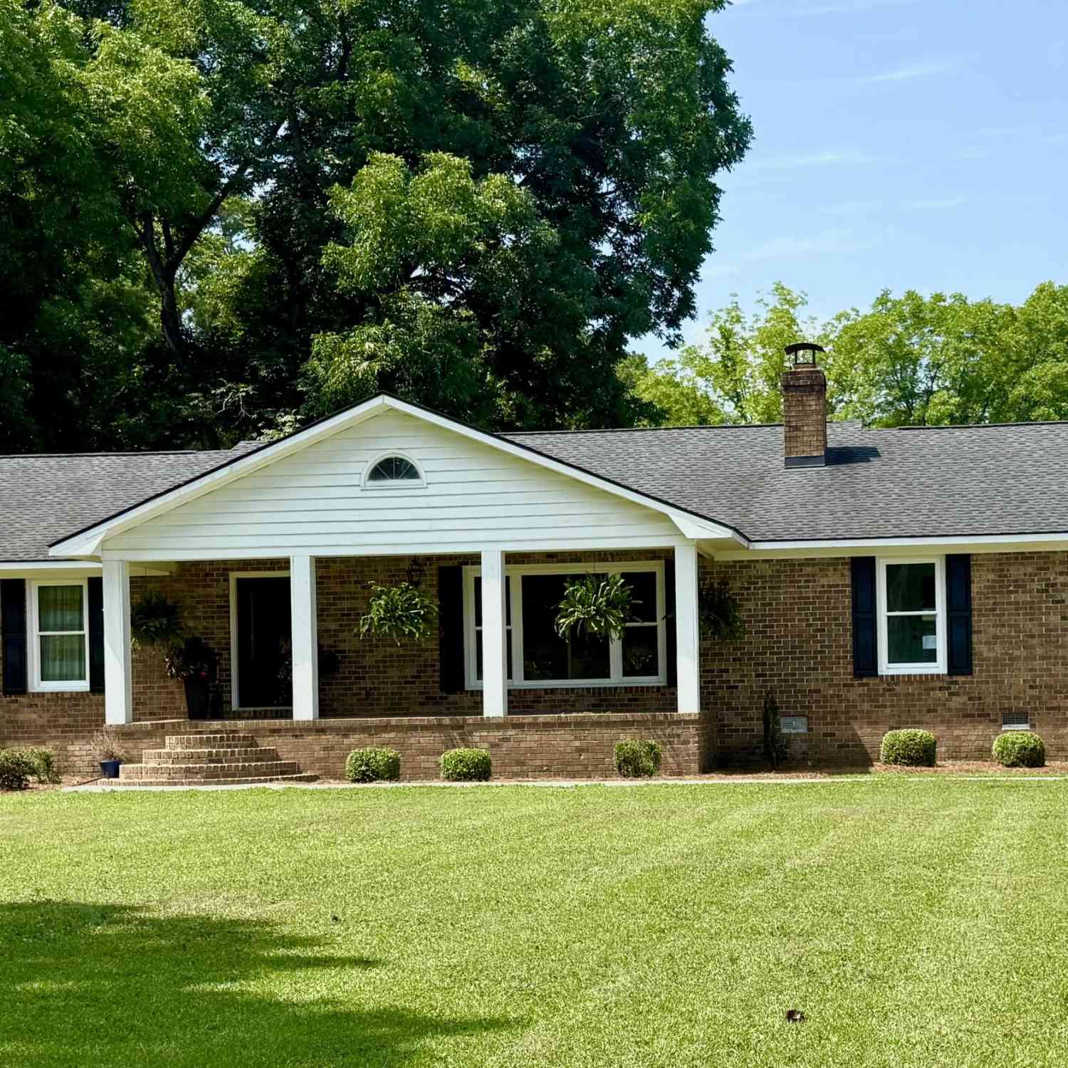 Homes For Sale - 915 W Main Street<br/> Harleyville, SC 29448