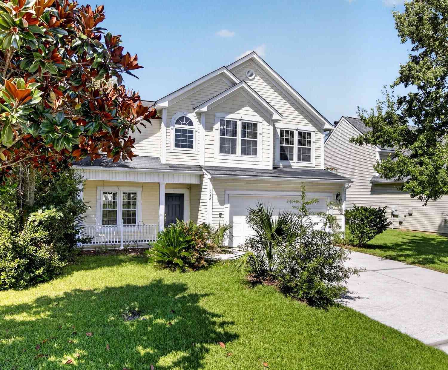Homes For Sale - 1038 Sterling Lane<br/> Summerville, SC 29483