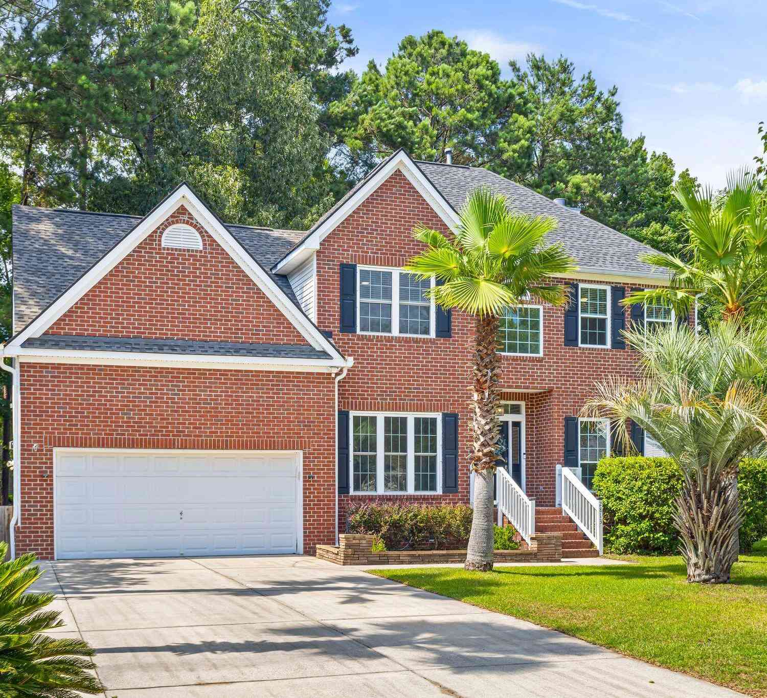 Homes For Sale - 2813 Bottlebrush Court<br/> Mount Pleasant, SC 29466