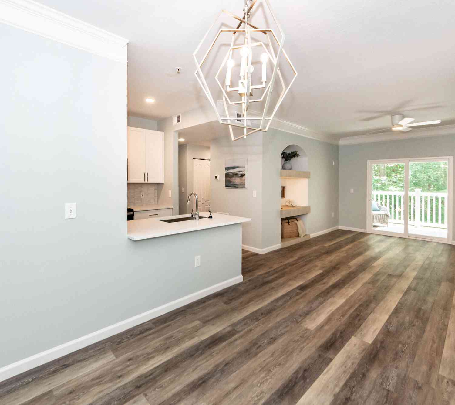 Condo For Sale - 1300 Park West Boulevard #611<br/> Mount Pleasant, SC 29466