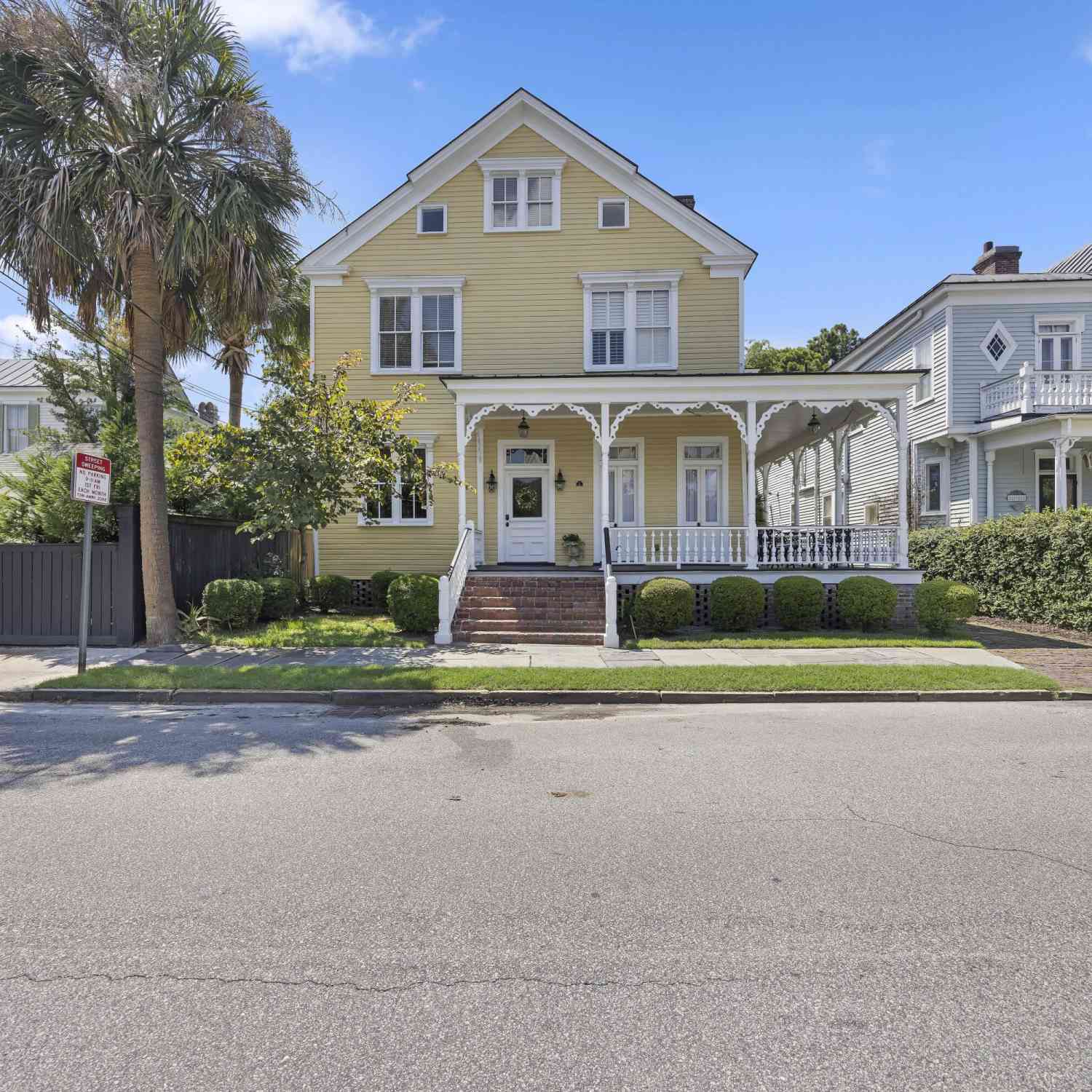 Condo For Sale - 1 BENNETT Bennett #3<br/> Charleston, SC 29401
