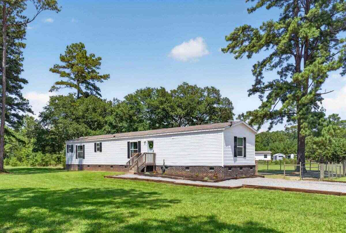 Homes For Sale - 956 Tiger Loop<br/> Berkeley County, Saint Stephen, SC 29479