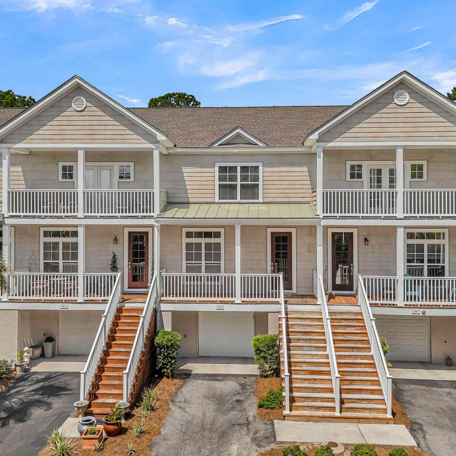 Condo For Sale - 202 Garmouth Court<br/> Charleston County, Mount Pleasant, SC 29466