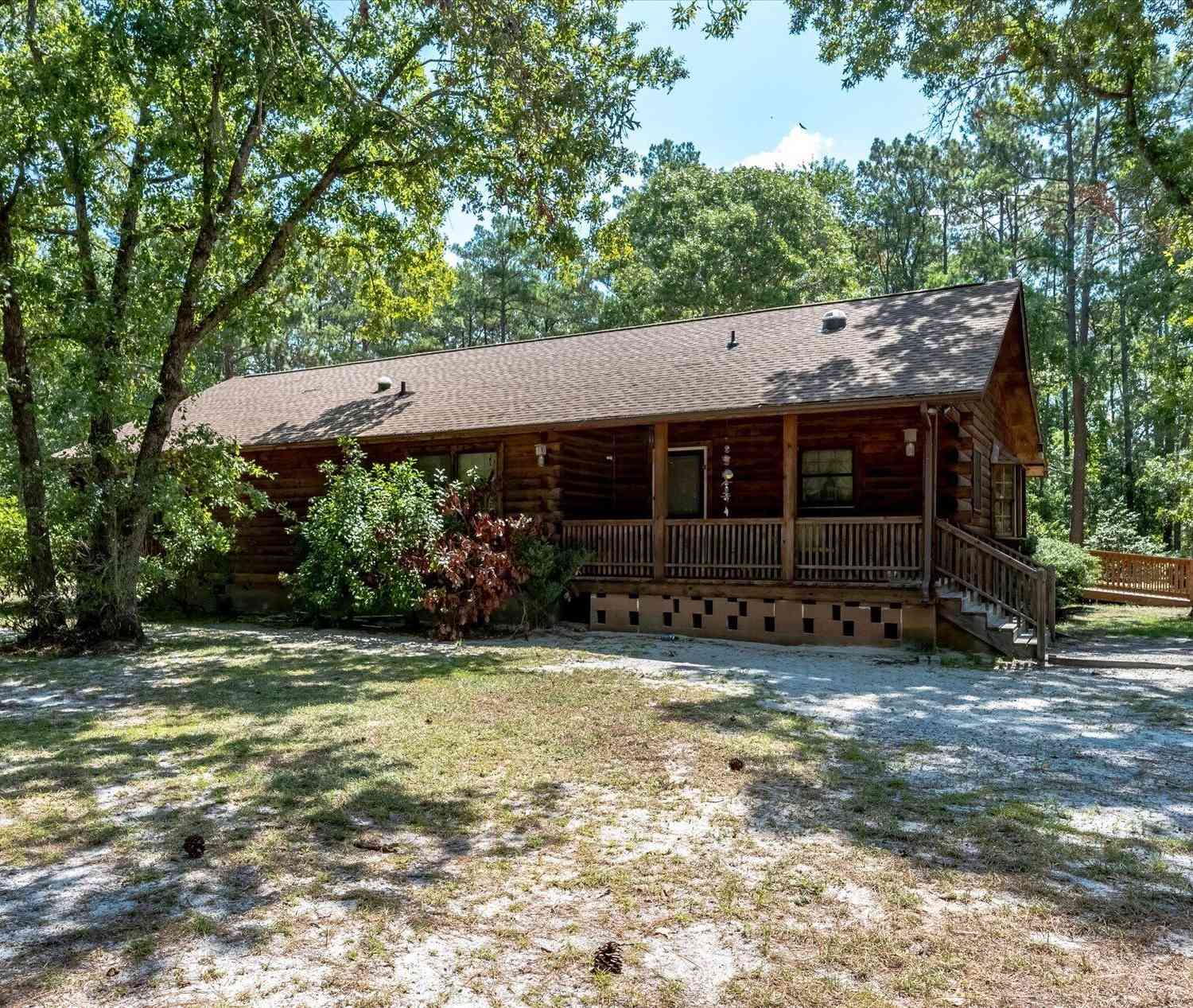 Homes For Sale - 650 Cromwell Lane<br/> Walterboro, SC 29488