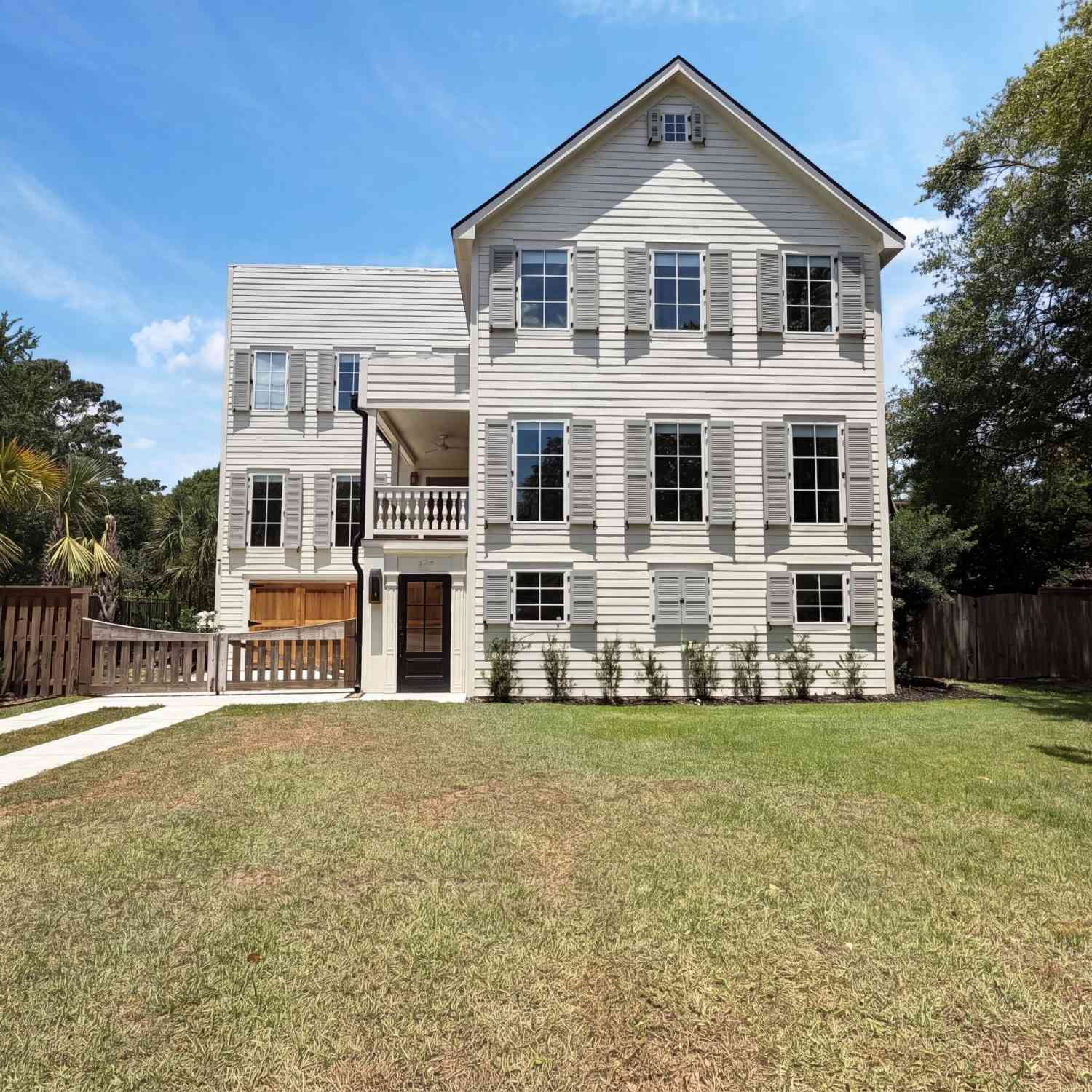 Homes For Sale - 522 Reid Street<br/> Mount Pleasant, SC 29464