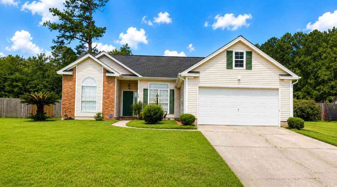 Homes For Sale - 116 Millburgh Lane<br/> Berkeley County, Goose Creek, SC 29445