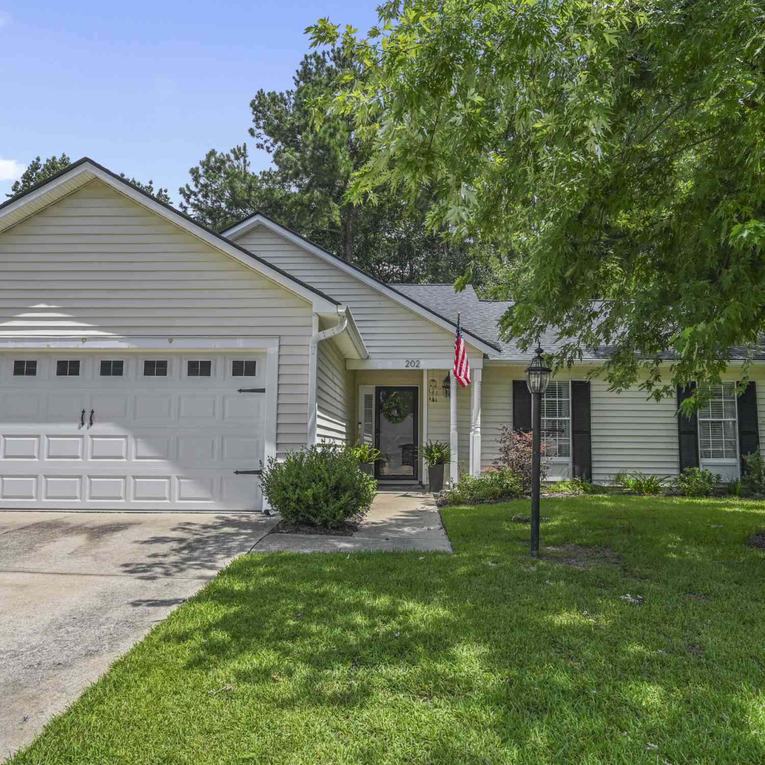 Homes For Sale - 202 Challis Court<br/> Berkeley County, Goose Creek, SC 29445