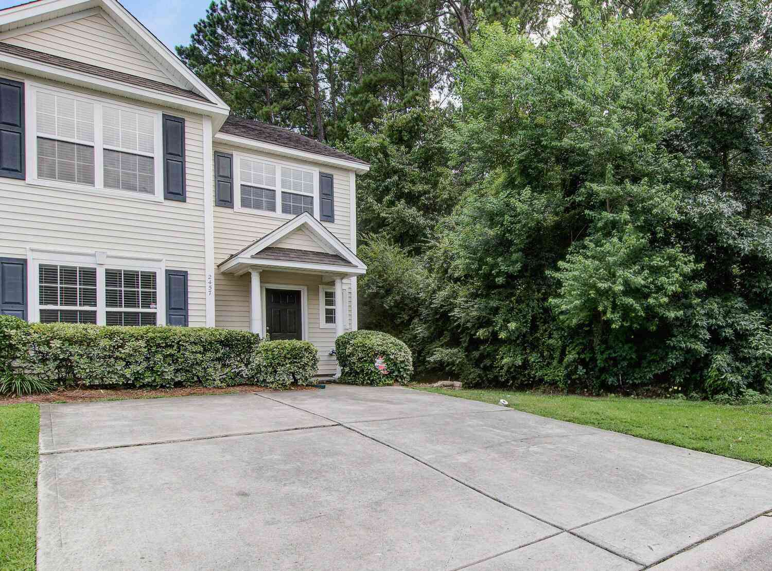 Homes For Rent - 2457 Scholar Lane<br/> North Charleston, SC 29406