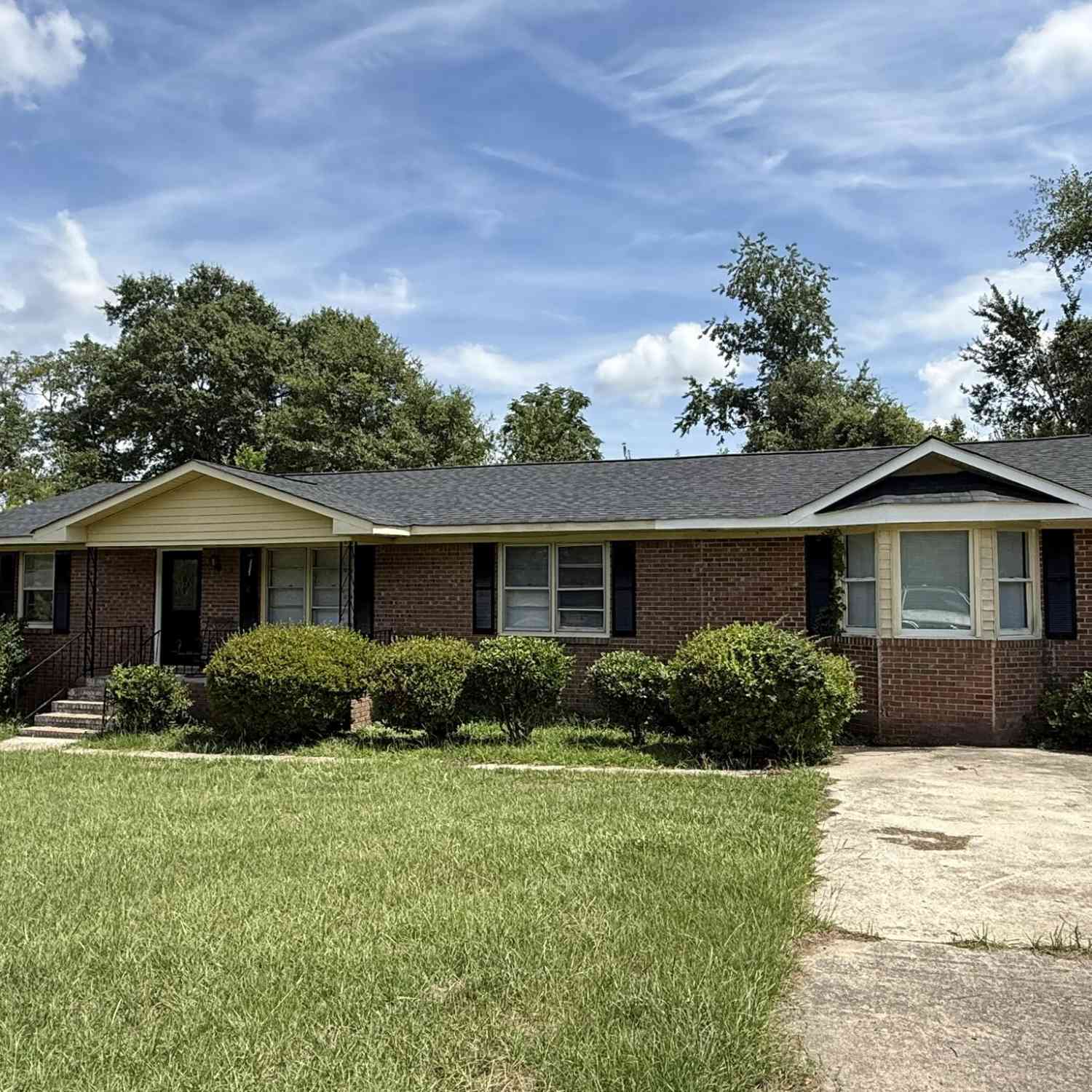 Homes For Sale - 220 Eastwood Circle<br/> Orangeburg County, Orangeburg, SC 29118